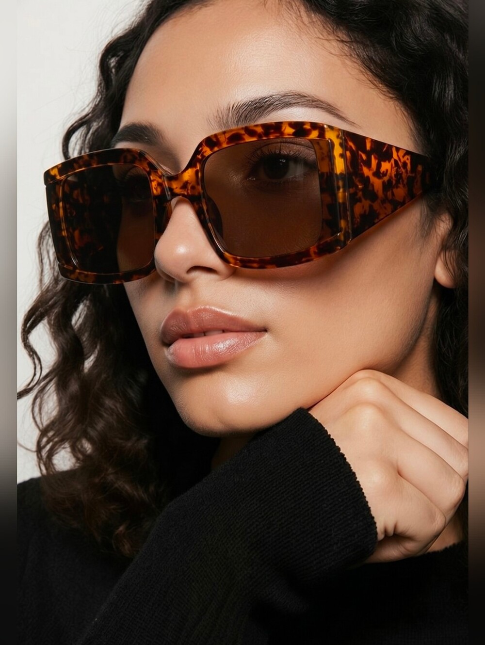 NWT OVERSIZED SQUARE DESIGNER STYLE PREMIUM QUALITY SUNGLASSES 🕶 W CASE
